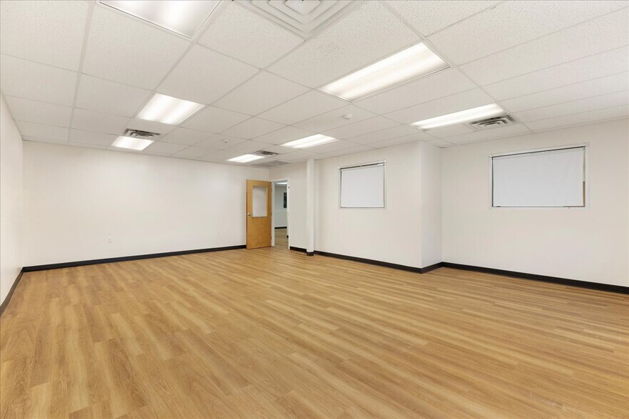 More Photos Of 170 Township Line Rd, Hillsborough Office For Lease