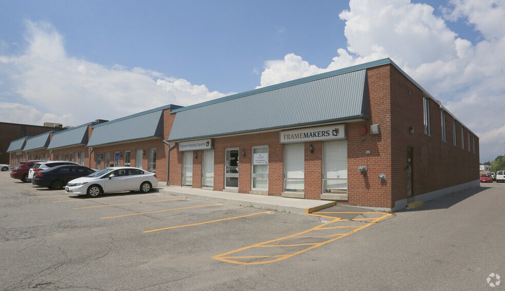 More Photos Of 90-106 Martin Ross Ave, Toronto Warehouse For Lease