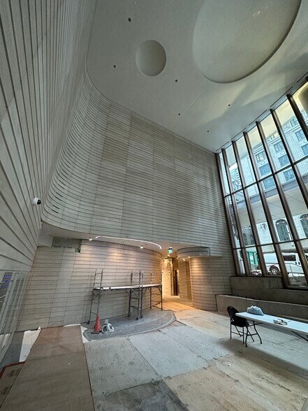 More Photos Of 320 Granville St, Vancouver Office For Sale