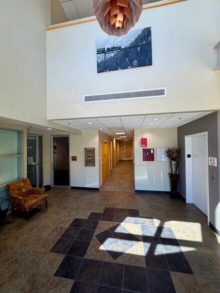More Photos Of 110 N Rubey Dr, Golden Office For Lease