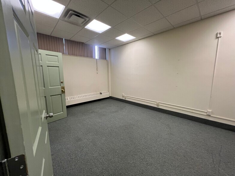 More Photos Of 55 State St, Springfield Office Residential For Sale