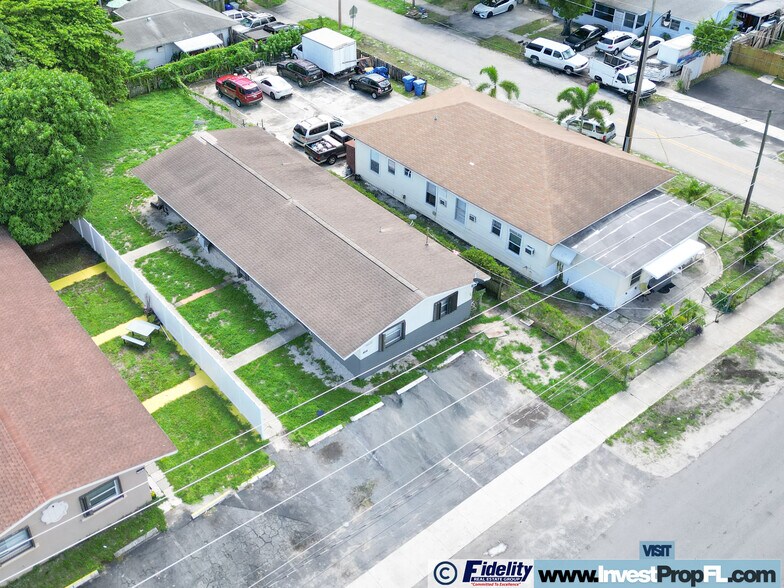 More Photos Of 404 NE 4th St, Pompano Beach Multifamily For Sale