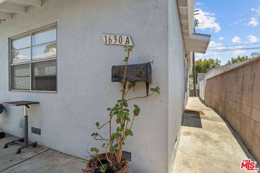 More Photos Of 1630 Franklin St, Santa Monica Multifamily For Sale