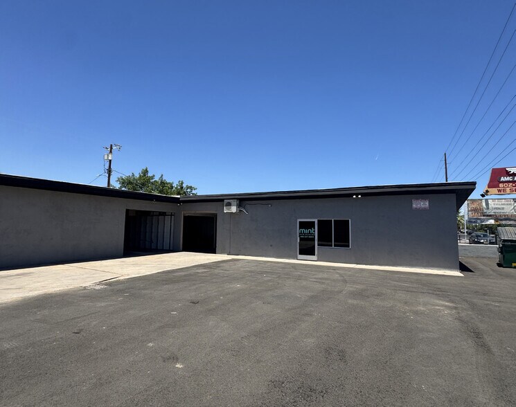 More Photos Of 4630 N 12th St, Phoenix Light Distribution For Sale