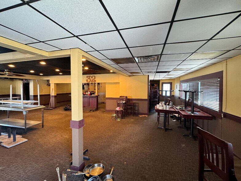 More Photos Of 1501 W Kilgore Ave, Muncie Restaurant For Sale