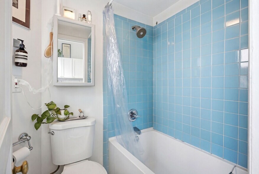 More Photos Of 596 Humboldt St, Brooklyn Multifamily For Sale