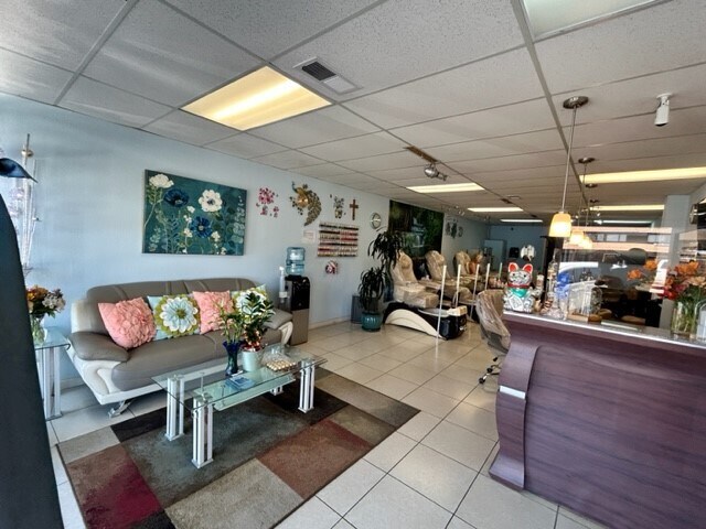 More Photos Of 13748 Center St, Carmel Valley Office Residential For Lease