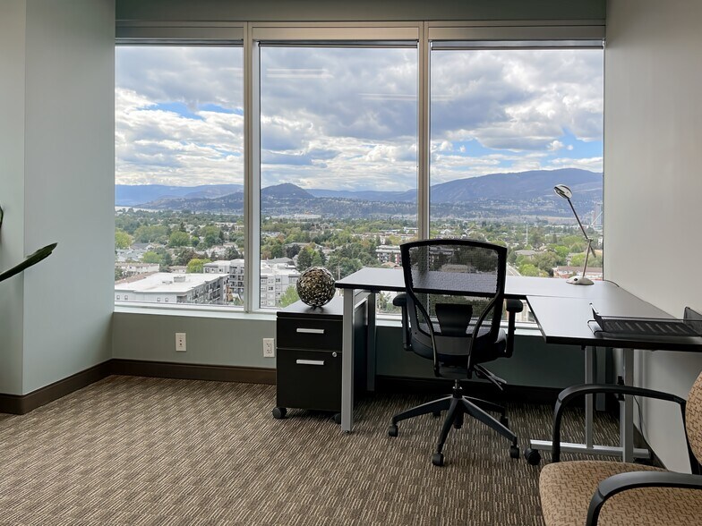 More Photos Of 1631 Dickson Av, Kelowna Coworking Space