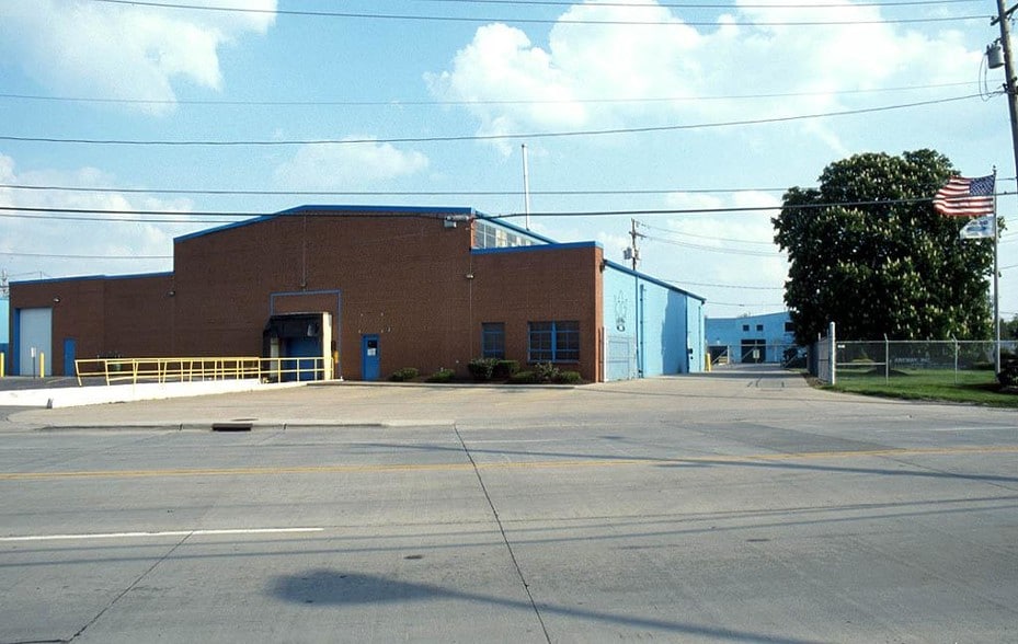 More Photos Of 8525 Clinton Rd, Brooklyn Warehouse For Sale