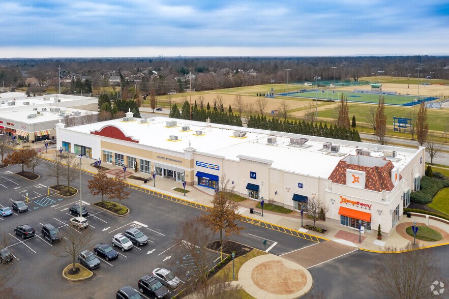 More Photos Of 4302-4330 Summit Plaza Dr, Louisville Unknown For Lease