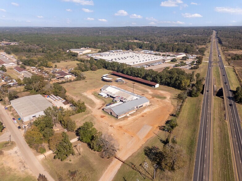 More Photos Of 13087 Hwy 271 N, Tyler Sports And Entertainment For Lease