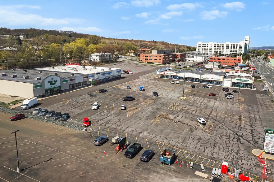 More Photos Of 90 Broadway, Menands Storefront For Lease