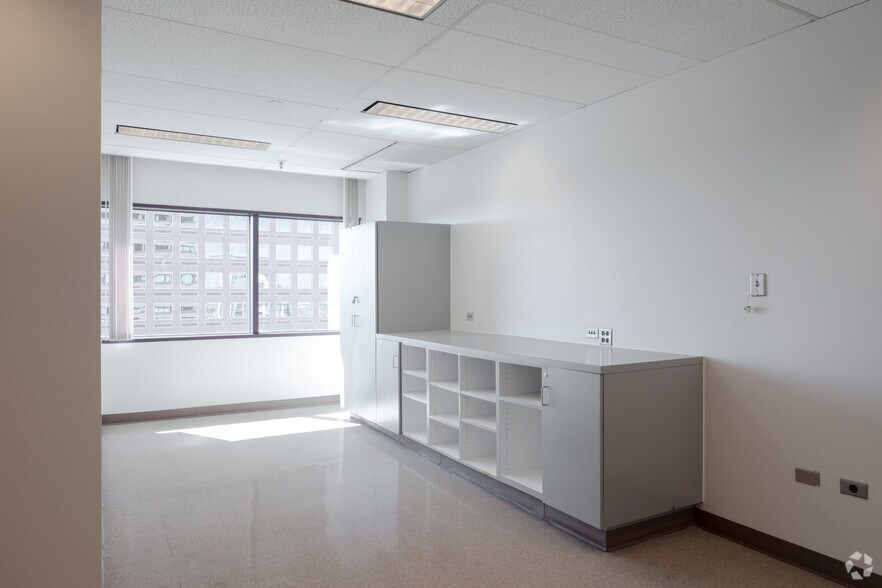 Photo of 20th Floor Ste 2075