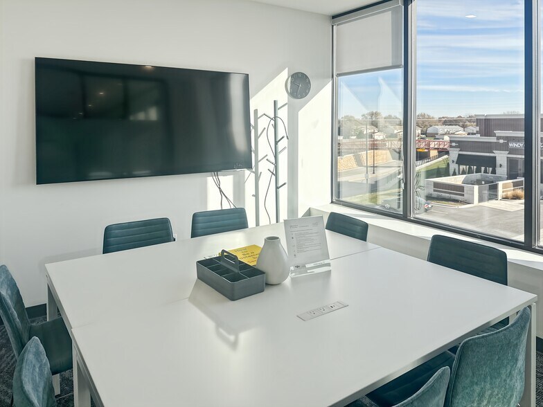 More Photos Of 9601 N Centennial Dr, Munster Coworking Space