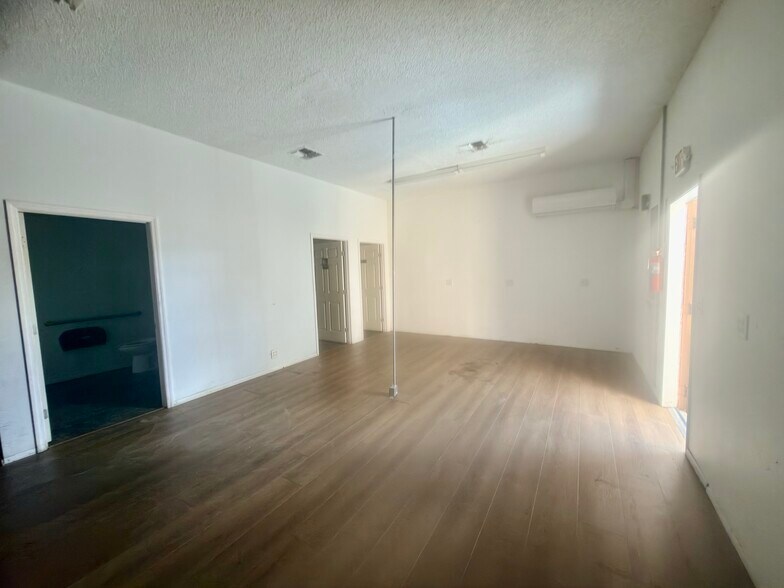 More Photos Of 6398 Ridge Rd, Port Richey General Retail For Lease