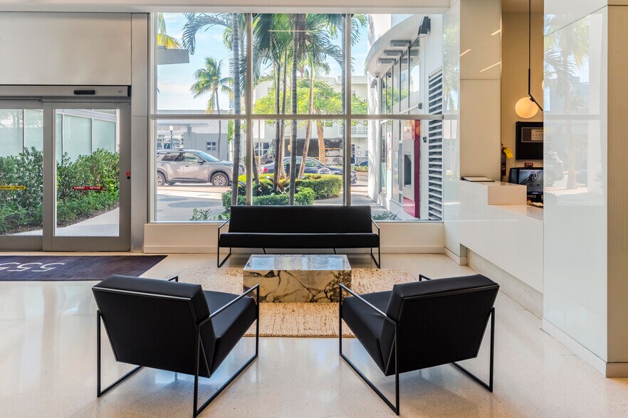 More Photos Of 555 Washington Ave, Miami Beach Office For Lease