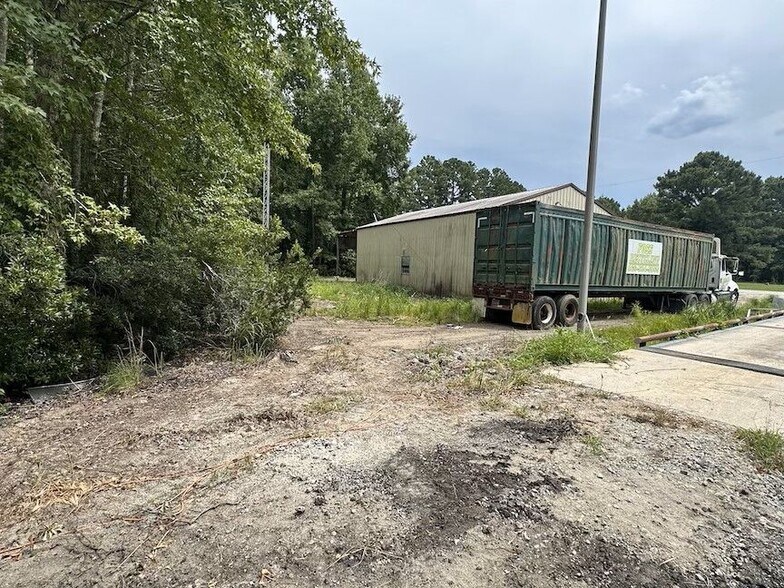 More Photos Of 812 St Paul Rd, Belhaven Industrial For Sale