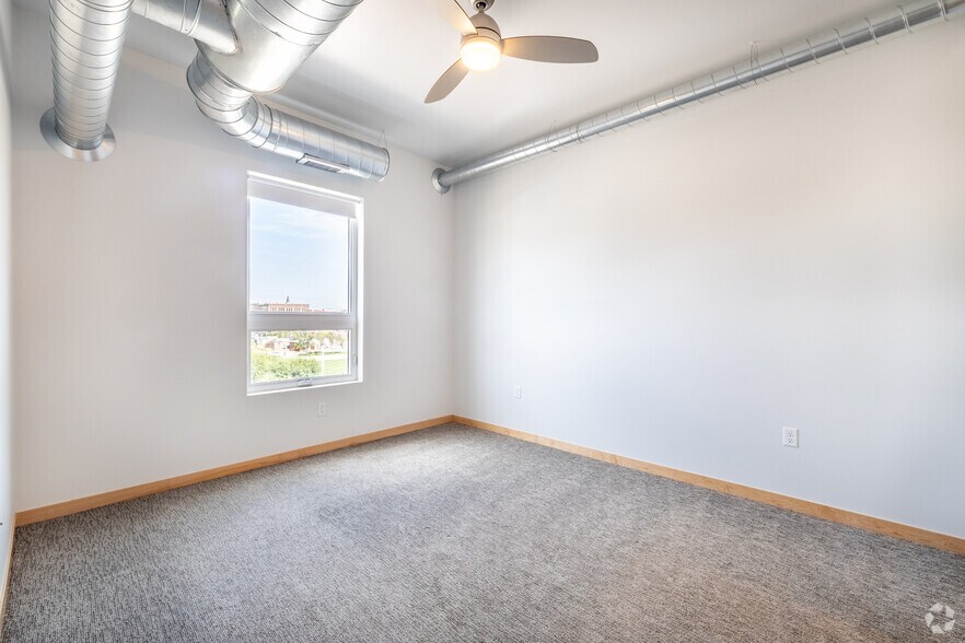 More Photos Of 103 Virginia St, Sioux City Apartments For Lease