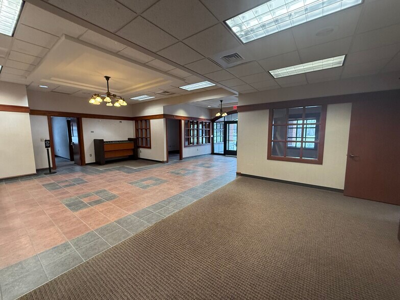 More Photos Of 3177 Main st, Emmett Office For Sale