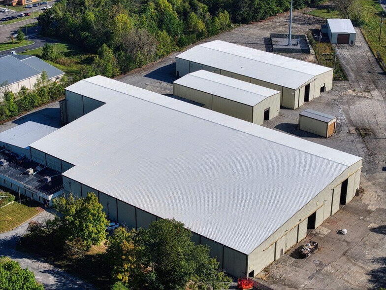 More Photos Of 115 Franklin Rd, Oak Ridge Warehouse For Lease