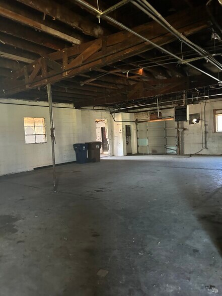 More Photos Of 1625 W Broadway Ave, Spokane Light Manufacturing For Sale