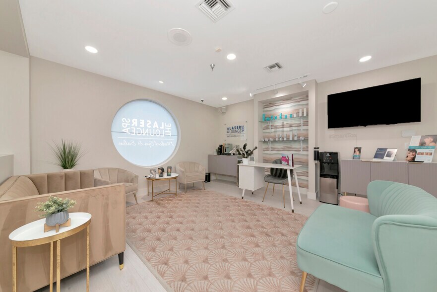 More Photos Of 1345 2nd St, Sarasota Office Residential For Sale