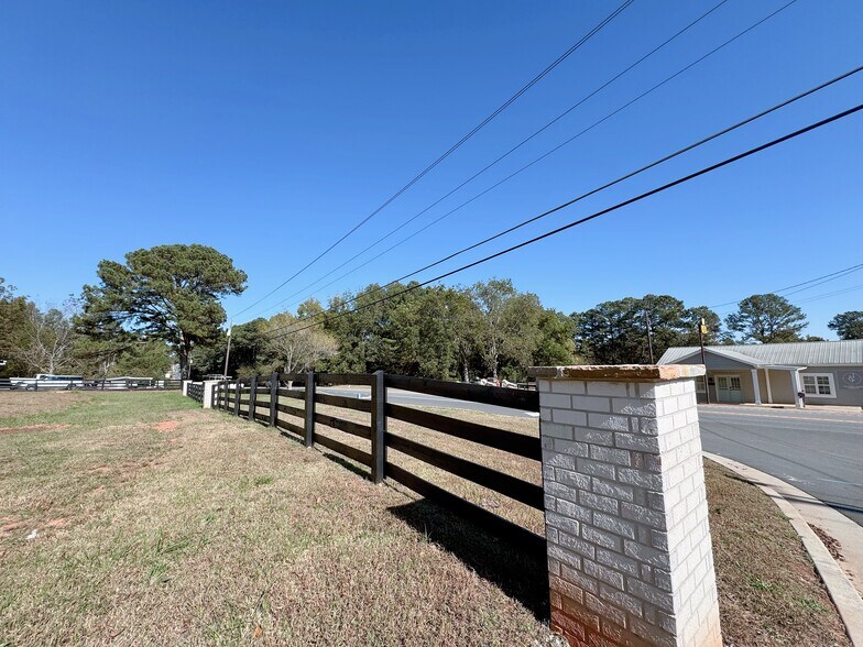 More Photos Of 1535 Dahlonega Highway, Cumming Office Residential For Sale