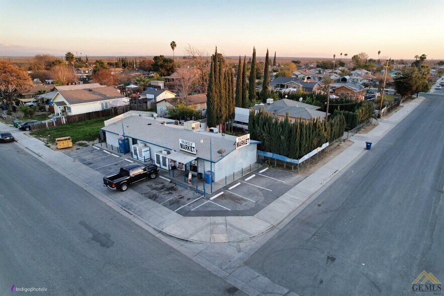 20819 Francis, Richgrove, CA 93261 Convenience Store For Sale