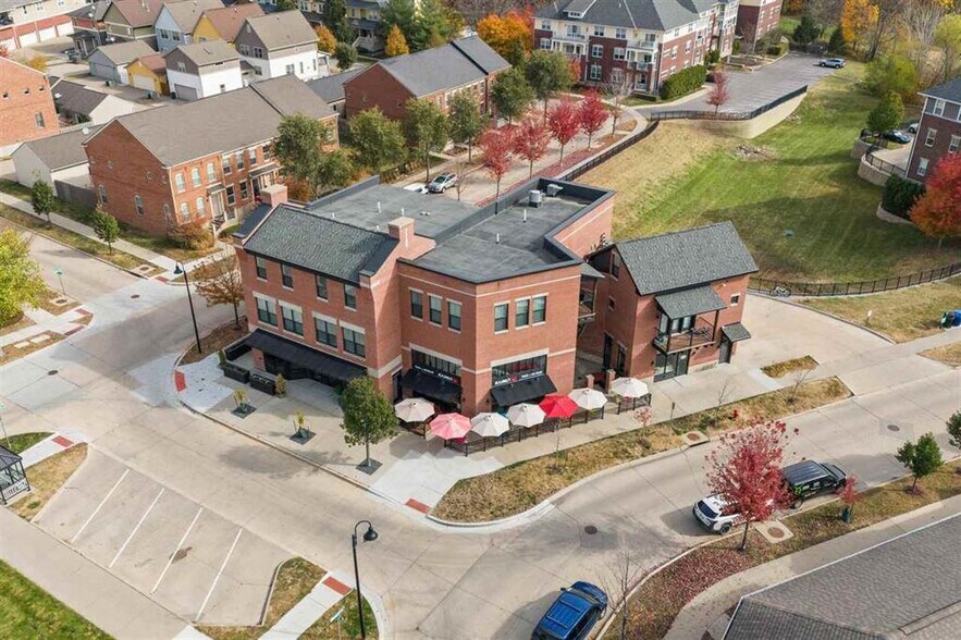 More Photos Of 1010 Martin St, Iowa City Office For Sale