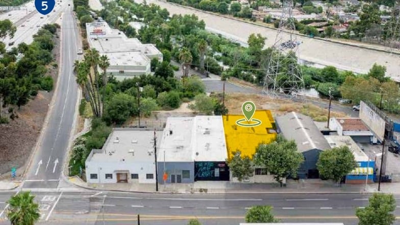 More Photos Of 2473 Fletcher Dr, Los Angeles Manufacturing For Lease
