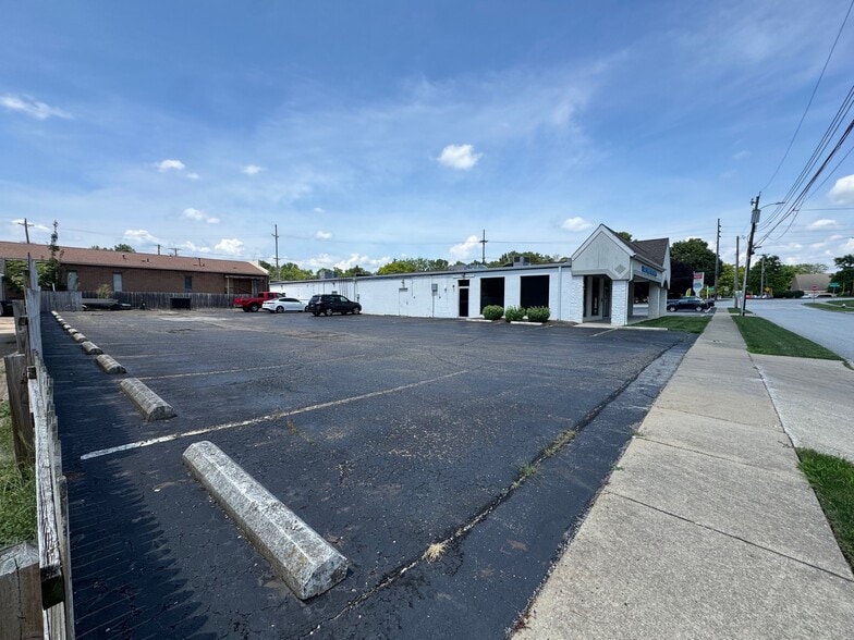 More Photos Of 746-756 Graham Rd, Stow Office For Sale