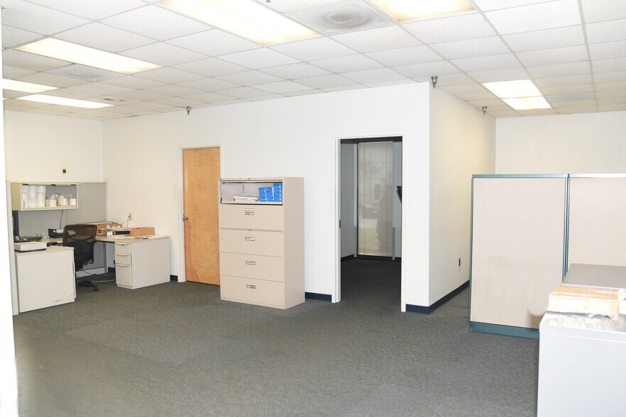 More Photos Of 2760 Gunter Park Dr, Montgomery Manufacturing For Sale