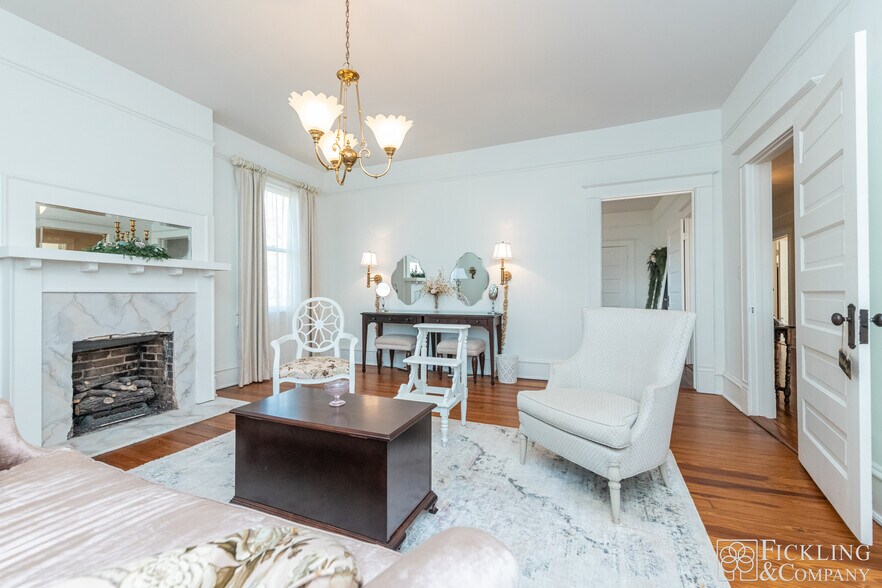 More Photos Of 85 Lakeview Rd, Byron Specialty For Sale