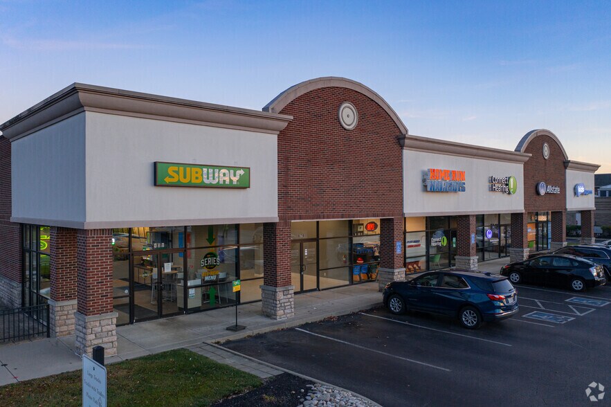 More Photos Of 662-680 N Main St, Springboro General Retail For Lease