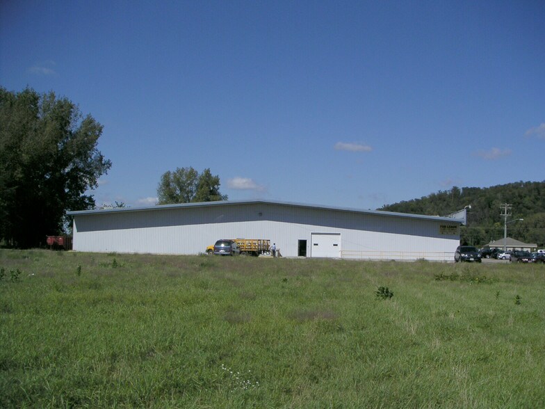 Primary Photo Of 520 N Star Rd, Holmen Distribution For Sale