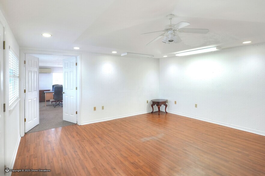 More Photos Of 1517 US 17, Eagle Lake Warehouse For Lease