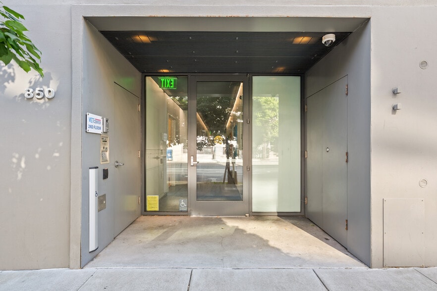 More Photos Of 850 Battery St, San Francisco Office For Lease