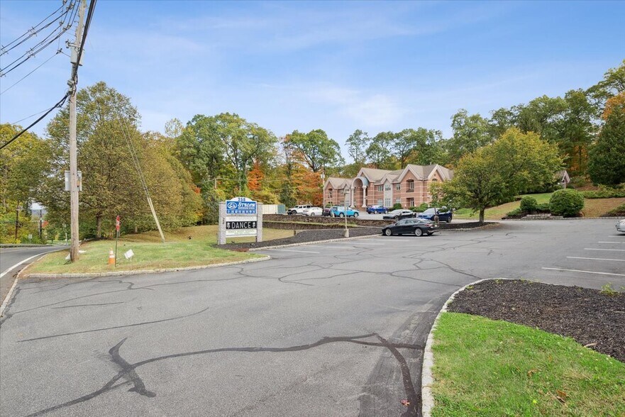 More Photos Of 258 King George Rd, Warren Office For Sale