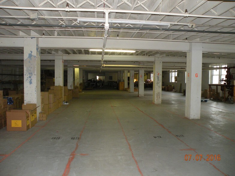 More Photos Of 100 S Mulberry St, Dickson Coworking Space