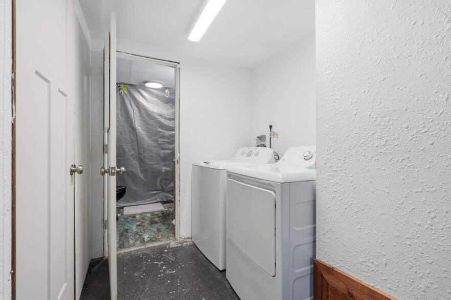 More Photos Of 10907 E 87th St, Raytown Multifamily For Sale