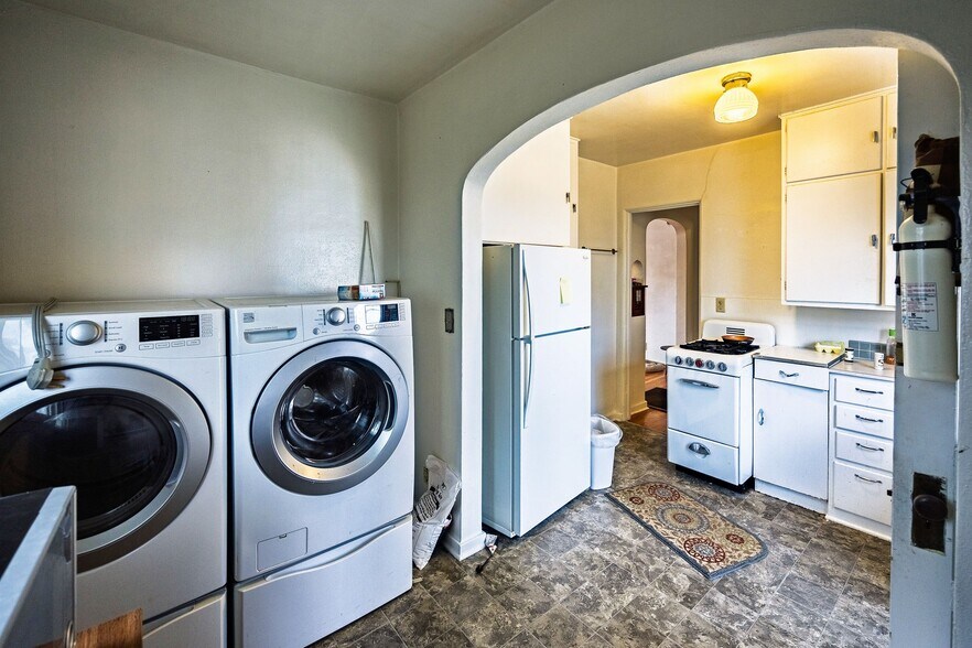 More Photos Of 404 10th St, Wheatland Apartments For Sale