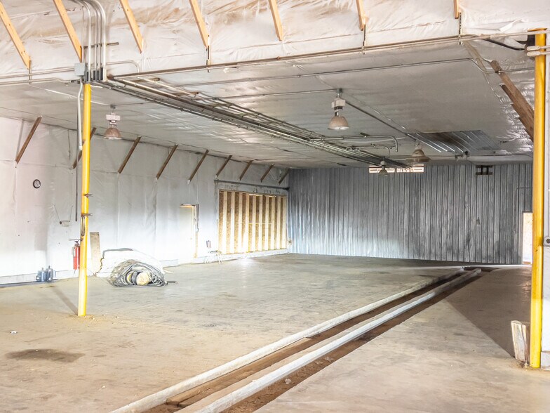 More Photos Of 11022 State Highway 122, Upson Warehouse For Sale
