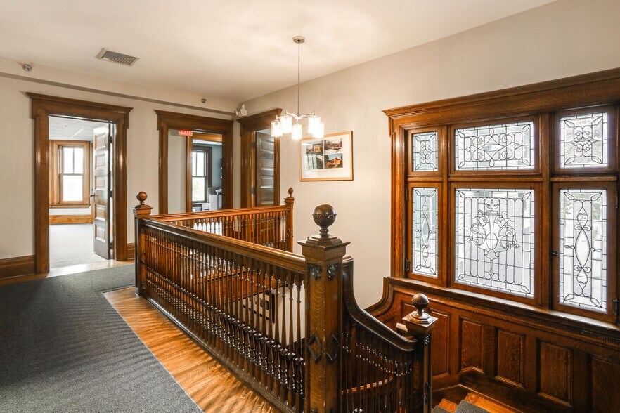More Photos Of 4588 S Park Ave, Hamburg Office Residential For Sale