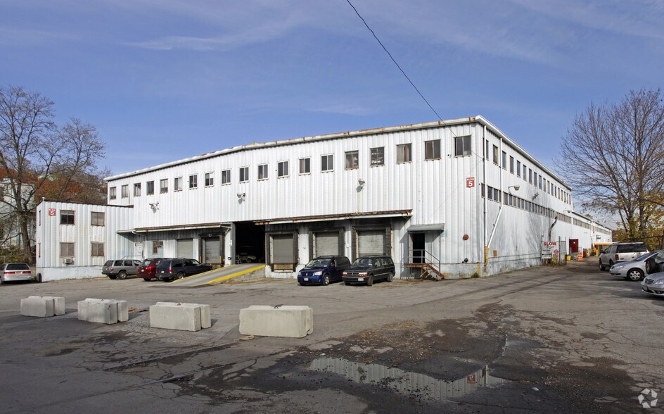 More Photos Of 15 Worth St, Yonkers Distribution For Sale