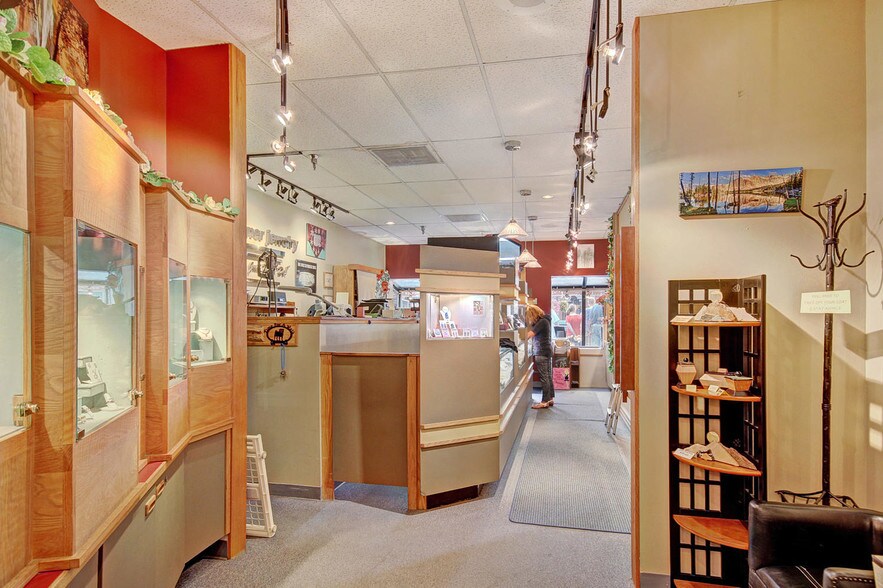 More Photos Of 100 N Main St, Breckenridge General Retail For Sale
