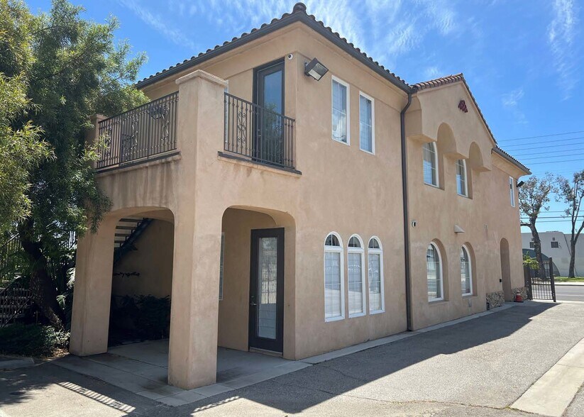 More Photos Of 9300 Laurel Canyon Blvd, Pacoima Office For Sale