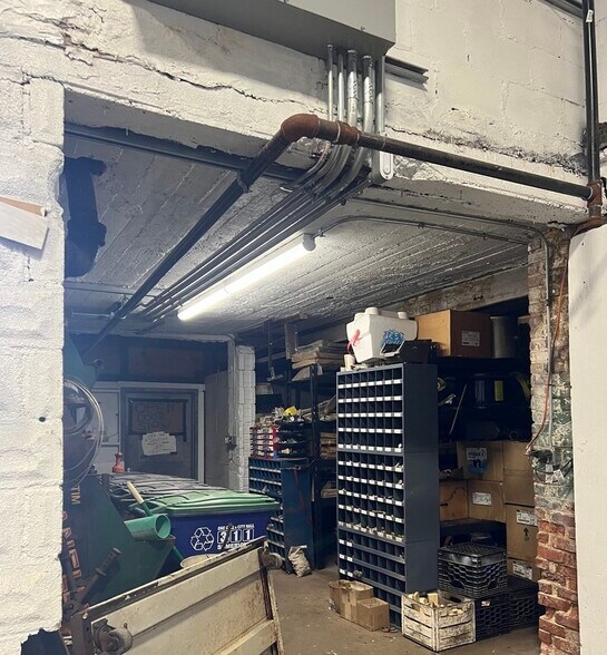 More Photos Of 16 Moreland St, Somerville Service For Sale