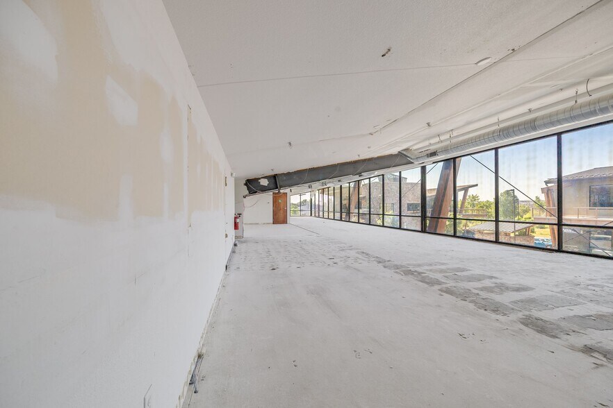 More Photos Of 140 Old Laramie Trl, Lafayette Medical For Lease