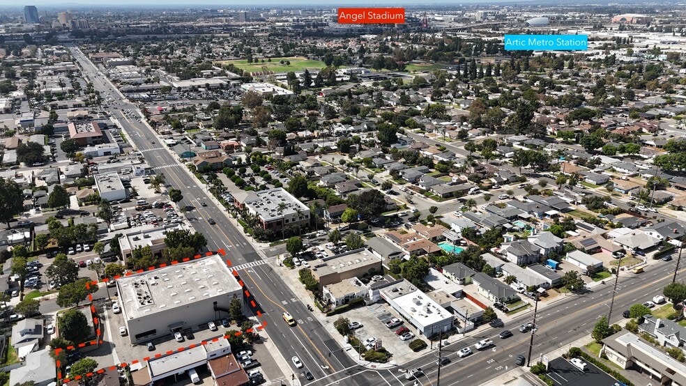 More Photos Of 940 W Chapman Ave, Orange Loft Creative Space For Lease