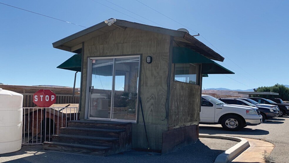 More Photos Of 69391 Dillon Rd, Desert Hot Springs Service For Sale